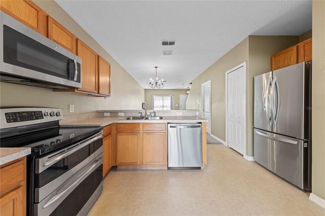 122 WILTON CIRCLE, Sanford, FL 32773