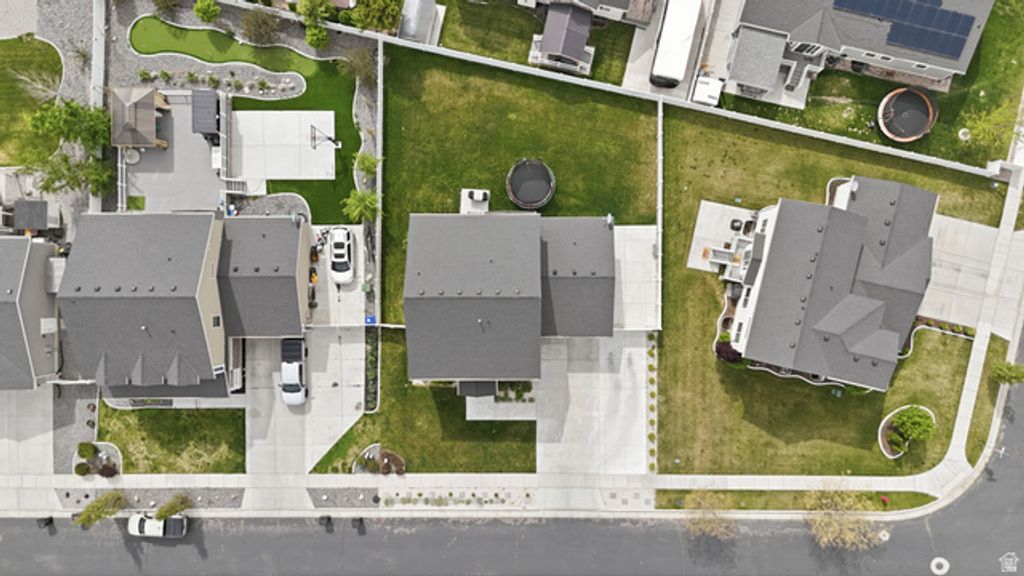 Image 27 of property listing at 534 S 1350 W, Syracuse, UT 84075