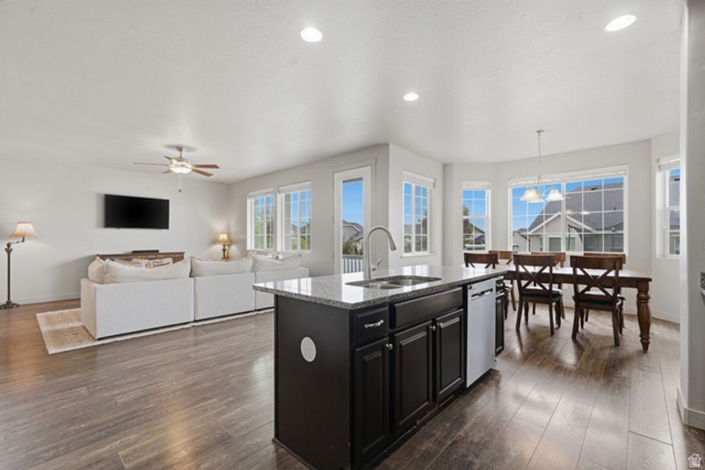 Image 10 of property listing at 534 S 1350 W, Syracuse, UT 84075