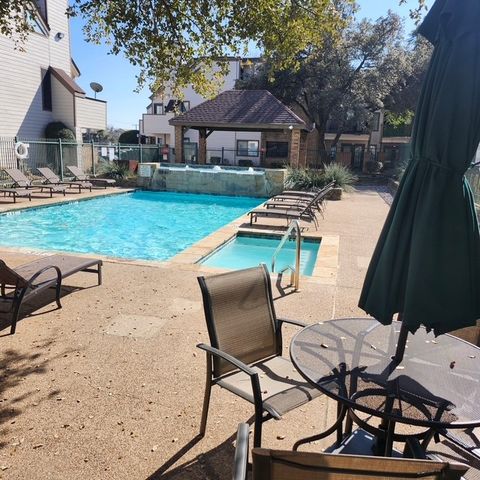 2300 Bamboo Drive N306, Arlington, TX 76006