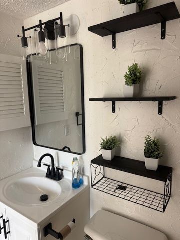 2300 Bamboo Drive N306, Arlington, TX 76006