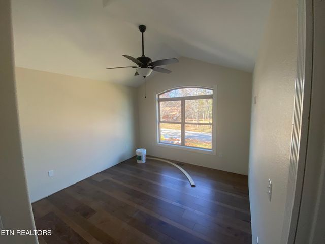 140 Windsor Rd, Fairfield Glade, TN 38558