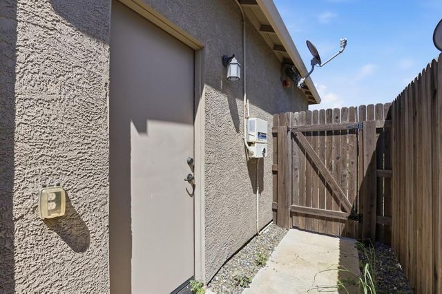 5674 Meadow Brook Way, Marysville, CA 95901