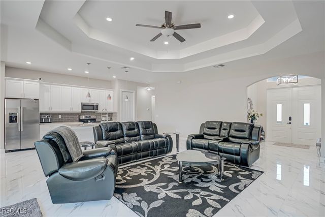 3309 30th ST SW, Lehigh Acres, FL 33976