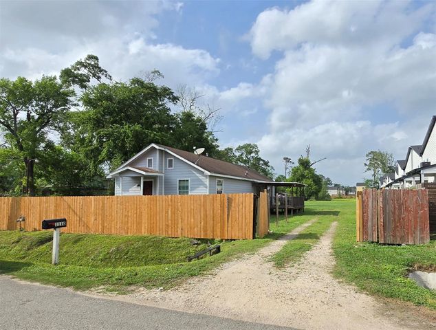 1110 Paul Quinn Street, Houston, TX 77091