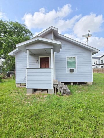 1110 Paul Quinn Street, Houston, TX 77091