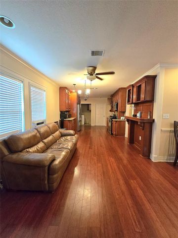 1110 Paul Quinn Street, Houston, TX 77091