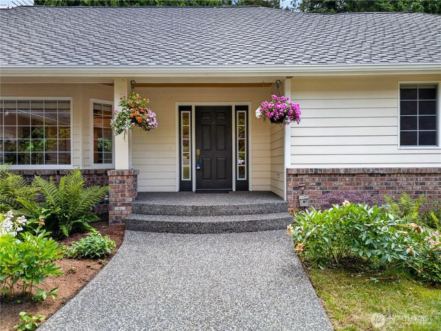 4819 Woodside Dr Drive, Anacortes, WA 98221