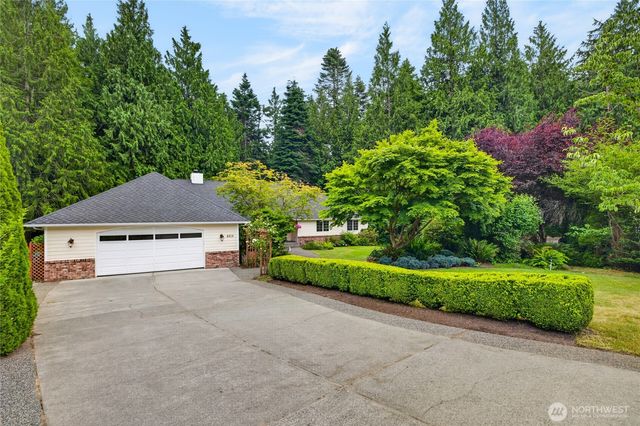 4819 Woodside Dr Drive, Anacortes, WA 98221
