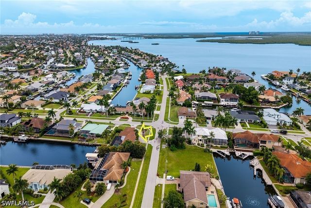 190 Dan River CT, Marco Island, FL 34145