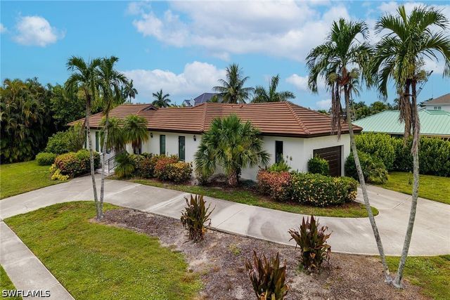 190 Dan River CT, Marco Island, FL 34145