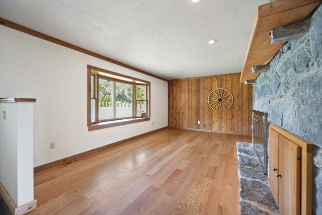 1636 Green Hill Estates Road, Monticello, KY 42633