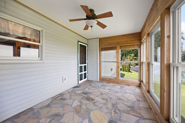 1636 Green Hill Estates Road, Monticello, KY 42633