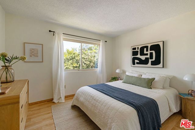 13959 Victory Boulevard 1, Los Angeles, CA 91401