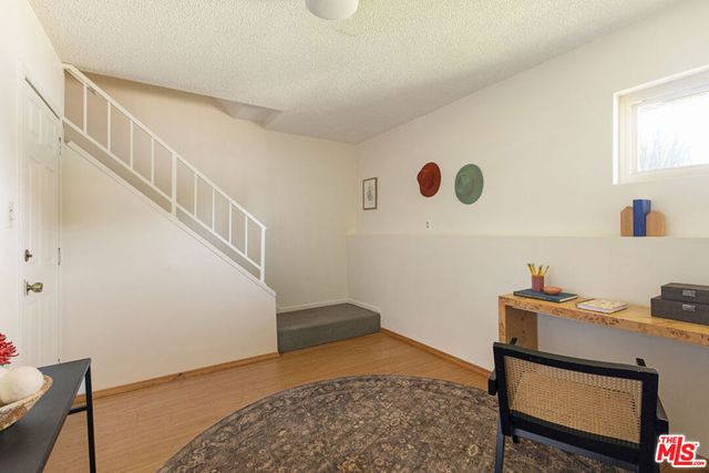 13959 Victory Boulevard 1, Los Angeles, CA 91401