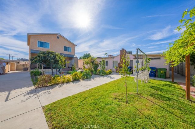 5848 Cleon Avenue, North Hollywood, CA 91601