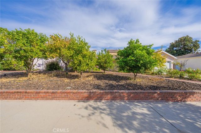5848 Cleon Avenue, North Hollywood, CA 91601