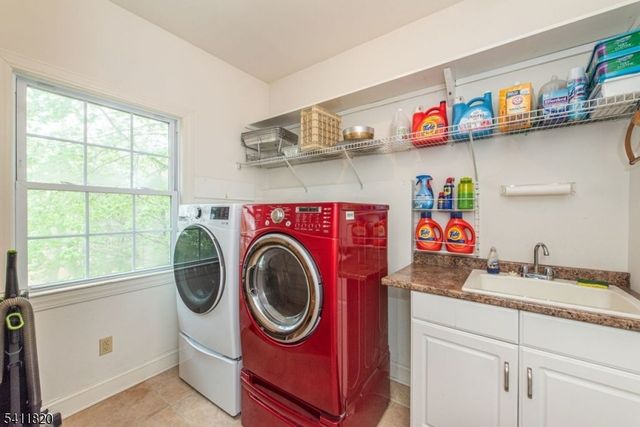 721 Ringwood Ave, Pompton Lakes Boro, NJ 07442