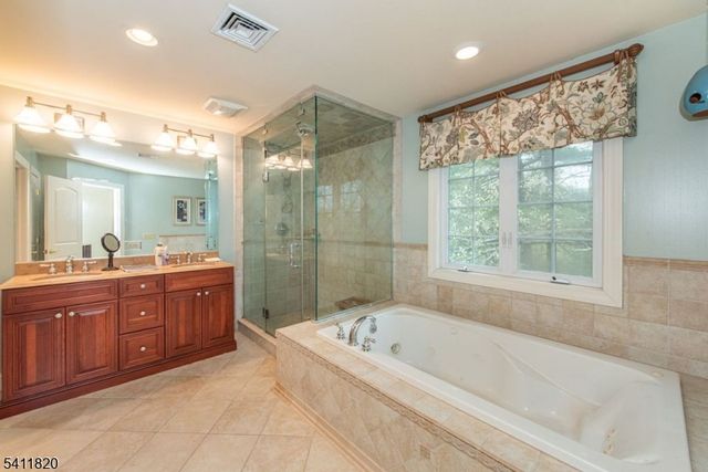 721 Ringwood Ave, Pompton Lakes Boro, NJ 07442