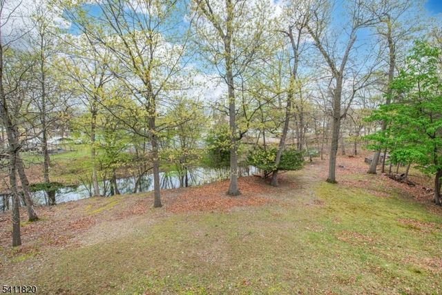 721 Ringwood Ave, Pompton Lakes Boro, NJ 07442