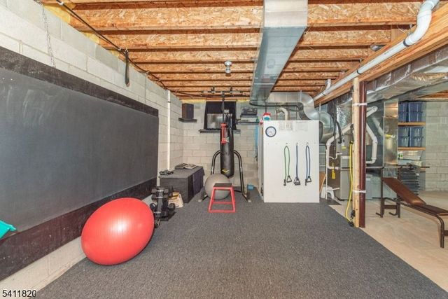 721 Ringwood Ave, Pompton Lakes Boro, NJ 07442