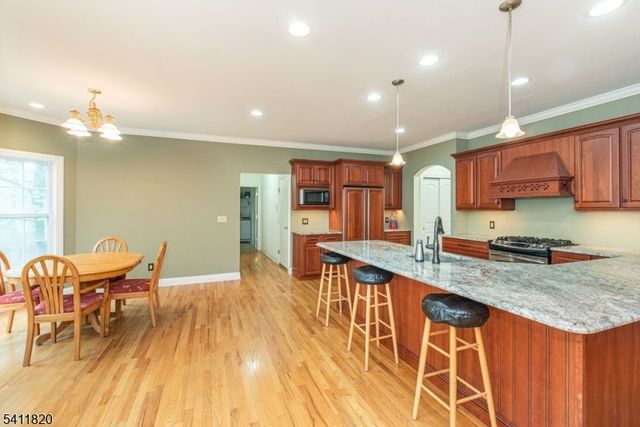 721 Ringwood Ave, Pompton Lakes Boro, NJ 07442