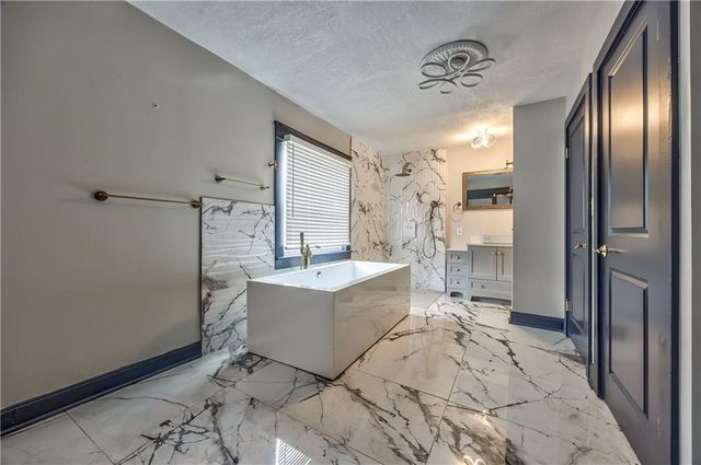 2941 Victor Street, Kansas City, MO 64128