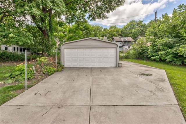 2941 Victor Street, Kansas City, MO 64128