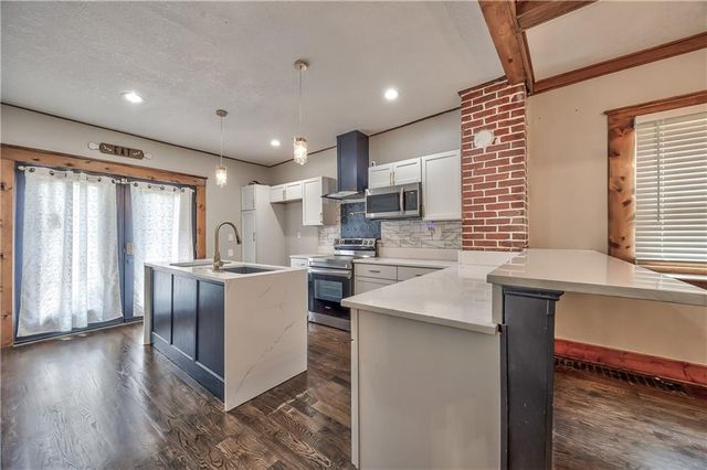 2941 Victor Street, Kansas City, MO 64128