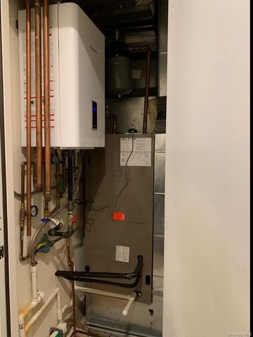 3101 21st Street, Astoria, NY 11106