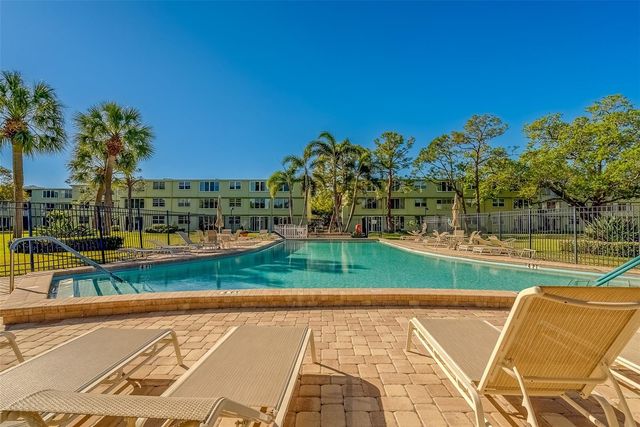 4710 BAY STREET NE 109, St Petersburg, FL 33703