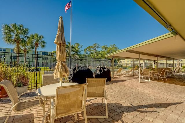 4710 BAY STREET NE 109, St Petersburg, FL 33703