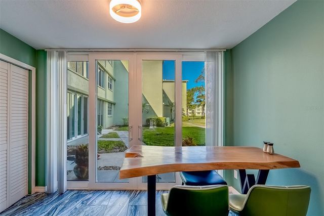 4710 BAY STREET NE 109, St Petersburg, FL 33703