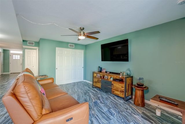 4710 BAY STREET NE 109, St Petersburg, FL 33703