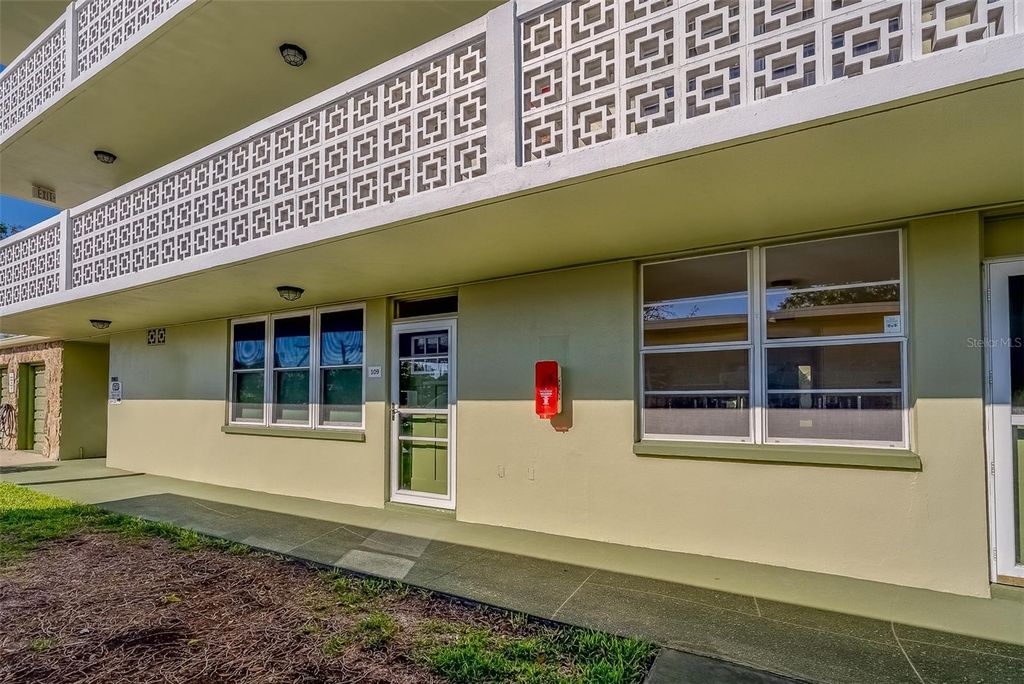 4710 BAY STREET NE 109, St Petersburg, FL 33703