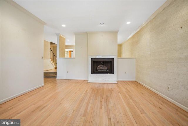 1403 MCLEAN MEWS CT, Mclean, VA 22101