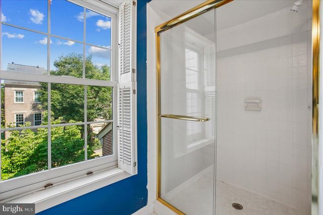 1403 MCLEAN MEWS CT, Mclean, VA 22101