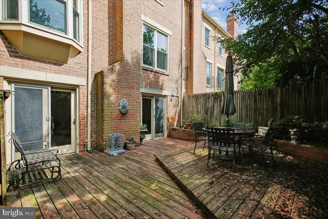 1403 MCLEAN MEWS CT, Mclean, VA 22101