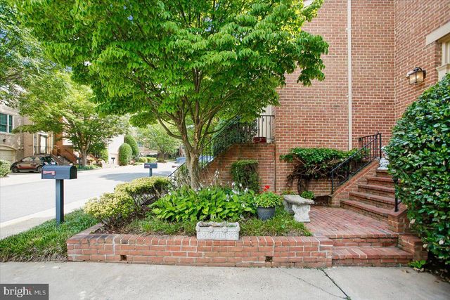 1403 MCLEAN MEWS CT, Mclean, VA 22101