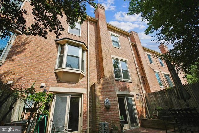 1403 MCLEAN MEWS CT, Mclean, VA 22101