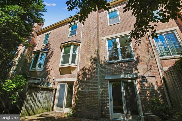 1403 MCLEAN MEWS CT, Mclean, VA 22101