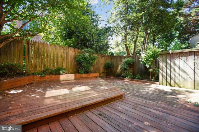 1403 MCLEAN MEWS CT, Mclean, VA 22101