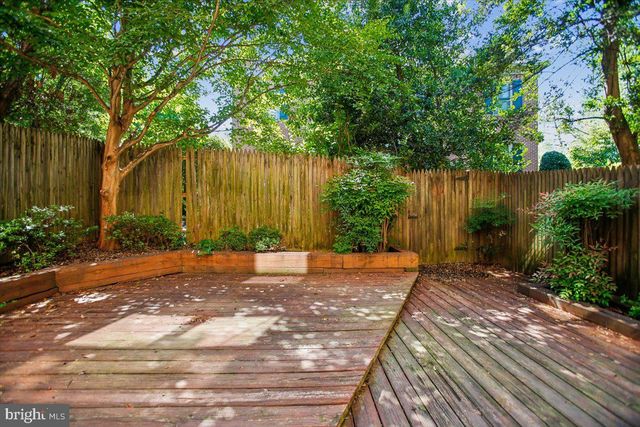 1403 MCLEAN MEWS CT, Mclean, VA 22101