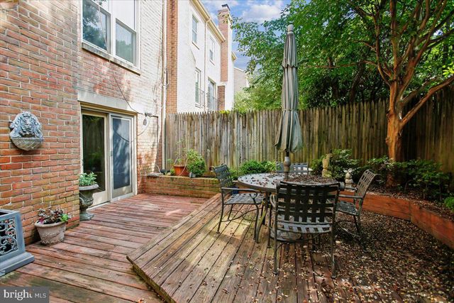 1403 MCLEAN MEWS CT, Mclean, VA 22101