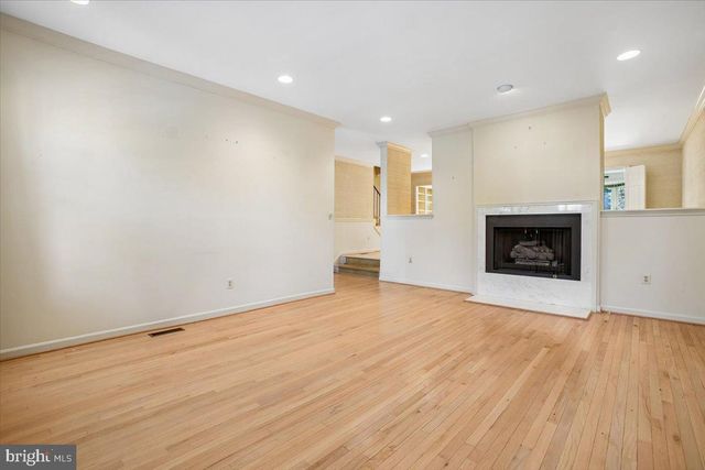 1403 MCLEAN MEWS CT, Mclean, VA 22101