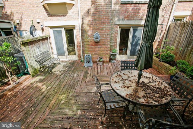 1403 MCLEAN MEWS CT, Mclean, VA 22101