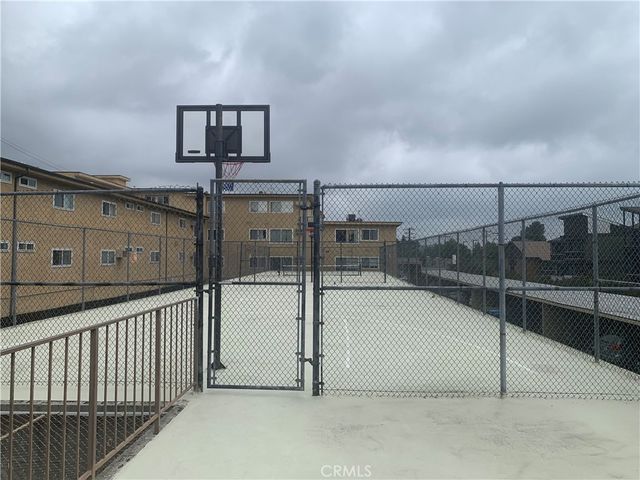 3220 Altura 213, La Crescenta, CA 91214