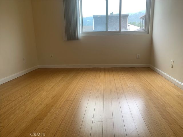 3220 Altura 213, La Crescenta, CA 91214