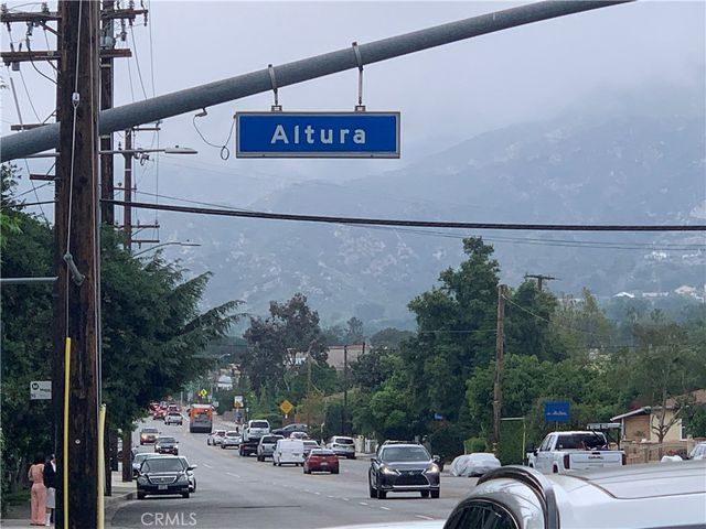 3220 Altura 213, La Crescenta, CA 91214