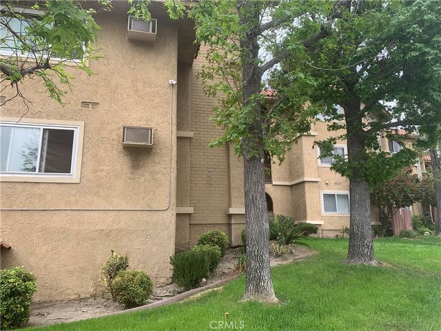 3220 Altura 213, La Crescenta, CA 91214